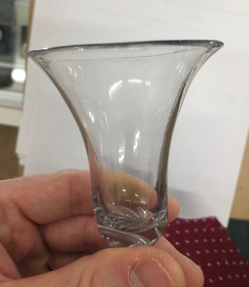 An air twist wine glass, mid 18th century, - Image 2 of 8