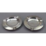 A pair of circular silver ashtrays, Chester 1915, S.