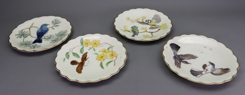 A set of eleven Royal Worcester The Birds of Dorothy Doughty dessert plates, - Bild 2 aus 2