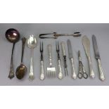 An Albany pattern electroplate part canteen, circa 1900, comprising: a soup ladle, 2 basting spoons,