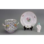 A Dresden two handled jardiniere, the trellis pierced sides applied with flowers, 19cm across,