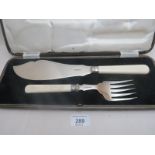 A pair of silver fish servers Sheffield 1933 boxed est: £80-£100 (J)