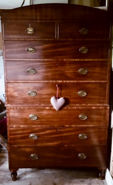 A George IV mahogany chest on chest with two short over six long drawers fully restored and in