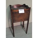 A Georgian mahogany tray top commode chest with double cupboard doors over a pull out base est: