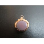 A 9ct gold blood stone swivel seal est:
