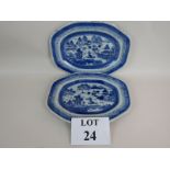 A pair of 18th century Chinese blue and white porcelain serving dishes,
