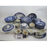 A large collection of Willow pattern blu