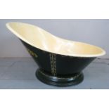 A large barge ware / canal ware painted tin slipper bath in good condition est: £50-£100