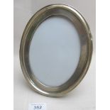 An oval silver frame, Birmingham 1918, s