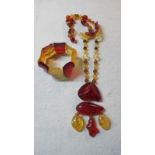 A Polish amber bracelet and necklace est