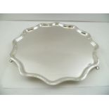 ALEXANDER CLARK & CO. LTD. OF LONDON AND SHEFFIELD A GEORGIAN DESIGN SILVER SALVER with pie crust