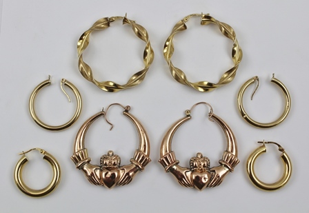 FOUR PAIRS OF YELLOW METAL HOOP EARRINGS, some marked 9ct., total weight 12g.