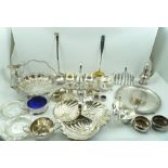A QUANTITY OF PLATED WARES, to include salver, basket etc.