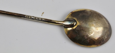 A COLLECTION OF SILVER ITEMS, comprising six bean terminal coffee spoons (cased), a pair of napkin - Image 2 of 5