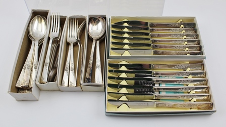 A SIX PLACE CANTEEN OF PLATED CUTLERY, with rose design to handles, comprising 42 pieces in