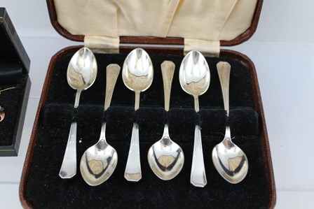 WILLIAM SUCKLING LTD. A SET OF SIX SILVER COFFEE SPOONS, having drawn handles and canted - Image 3 of 5