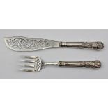 MARTIN HALL & CO A PAIR OF VICTORIAN KINGS PATTERN FISH SERVERS, Sheffield 1857