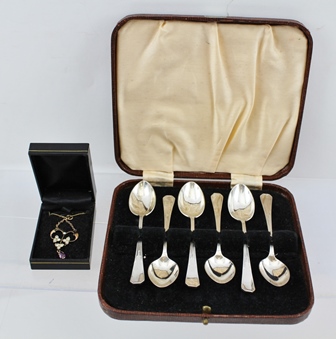 WILLIAM SUCKLING LTD. A SET OF SIX SILVER COFFEE SPOONS, having drawn handles and canted