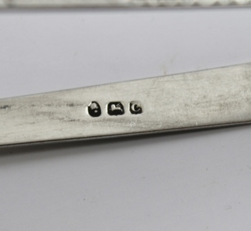 PETER & ANN BATEMAN A SET OF SIX BRIGHT CUT SPOONS, London 1818, together with a pair of TONGS, - Image 3 of 3