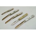 A SELECTION OF SILVER AND SILVER-PLATED MIXED MOTHER OF PEARL AND OTHER FRUIT KNIVES, the largest