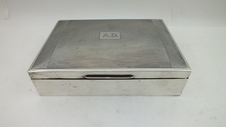 VINERS A MID-20TH CENTURY SILVER CIGARETTE BOX, having engine turned hinged cover, monogrammed 'AD',