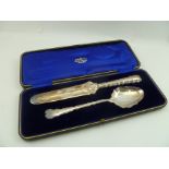 LEE AND WIGFULL A CASED SILVER DESSERT SERVING SET comprising; spoon and spatula/knife 1903 and