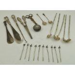 A VICTORIAN EMBOSSED PILL BOX, Sheffield 1899, various SHOE HORNS etc., five South American MATE