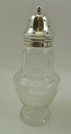 GEORGE UNITE A CUT GLASS SUGAR SIFTER of baluster form with silver cap, Birmingham 1927, together - Image 3 of 4