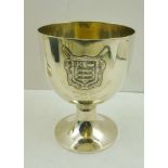 MAPPIN & WEBB AN EARLY 20TH CENTURY SILVER ROWING TROPHY GOBLET, bears the arms and motto of the