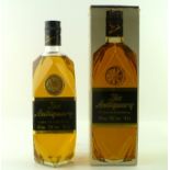 "THE ANTIQUARY" DE-LUXE OLD SCOTCH WHISKY, 70 degrees proof, 1 x 26 2/3 fl. ozs, in original