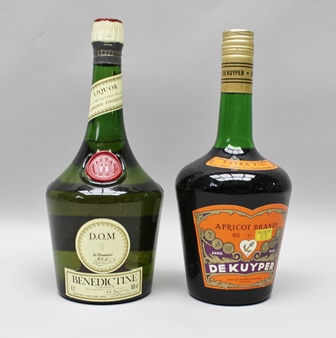 D.O.M. BENEDICTINE Liqueur, 1 litre DE KUYPER APRICOT BRANDY, 1 litre (2)