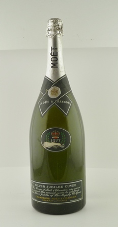 MOET ET CHANDON 1977 "Silver Jubilee Cuvee" Champagne, marking the Queen's Silver Jubilee, 1