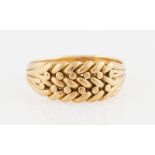 An 18ct yellow gold Victorian knot ring, hallmarked Birmingham, date letter rubbed, ring size S (