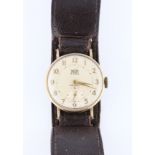 A gents 9ct yellow gold Smiths Everest wrist watch, the cream tone dial having hourly Arabic numeral