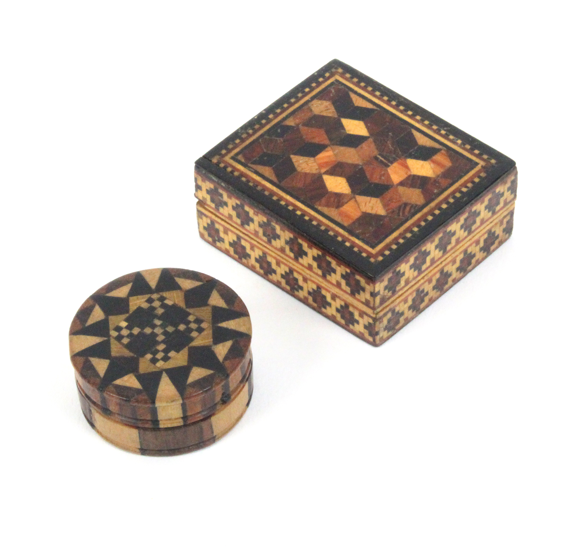 Tunbridge ware - two pieces comprising a small rectangular box with cube lid and mosaic sides, 4 x