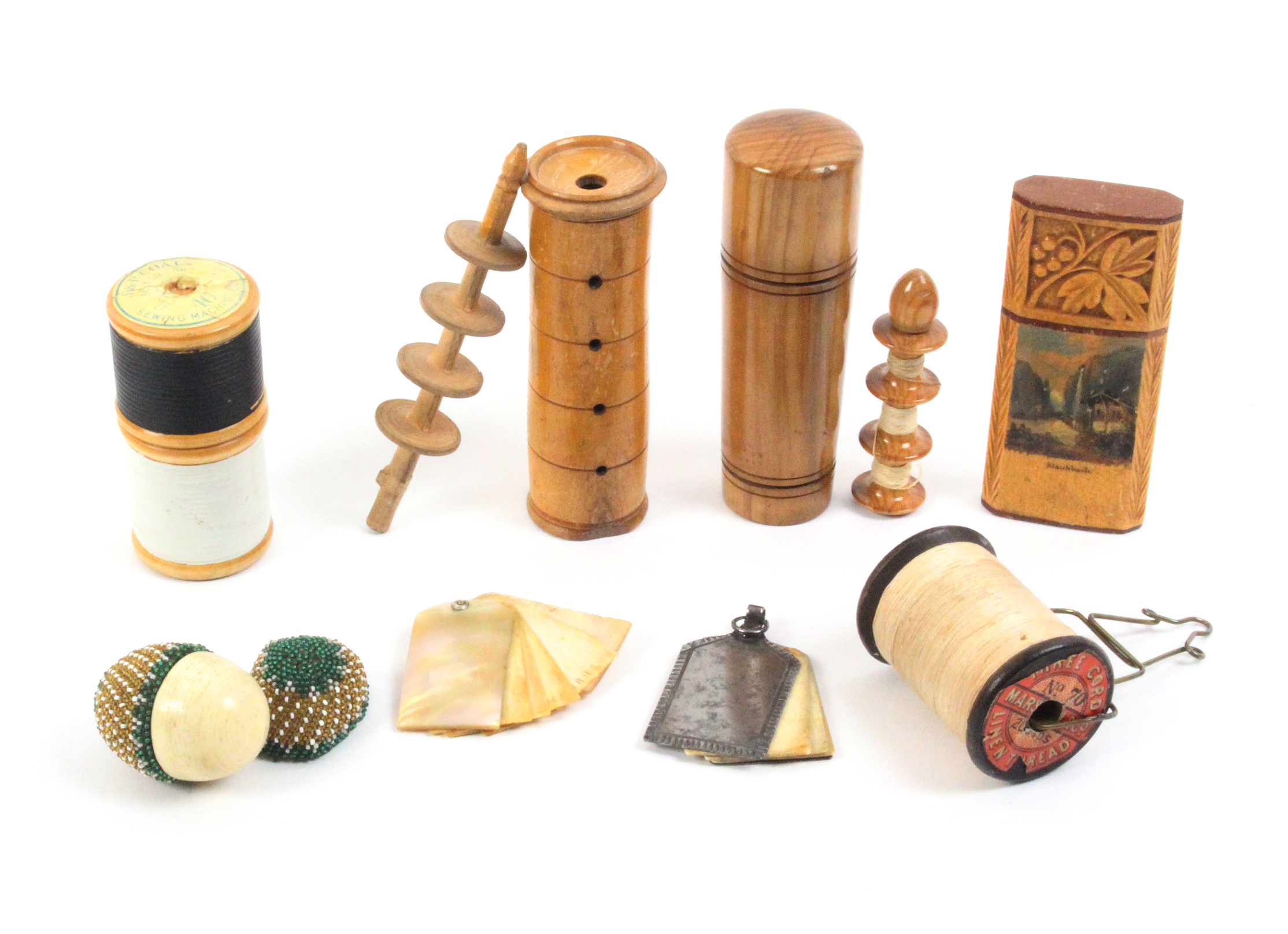 A mixed lot - sewing - comprising a Spa work needle or crochet case (Staubb ach) with carved vine