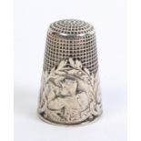 A French Lasserre silver thimble commemorating WW1, the pictoral frieze with a French soldier at