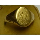 A Gentleman's 18ct gold Signet Ring engraved with a monogram, 6.8g.