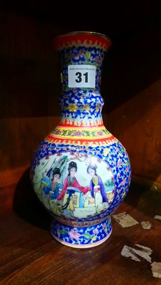 A Chinese vase - Image 2 of 4