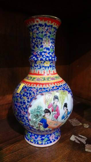 A Chinese vase - Image 3 of 4