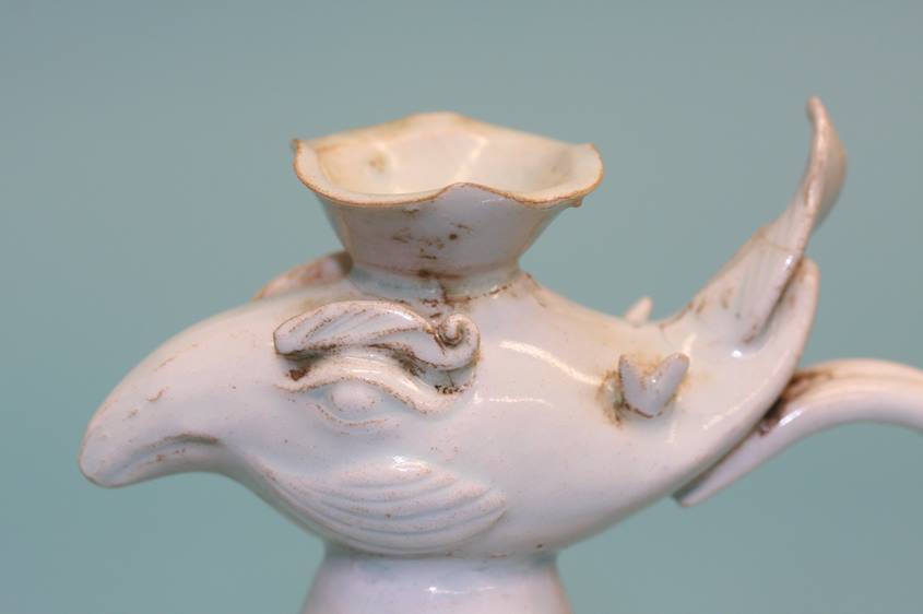 A Chinese ewer, modelled with a phoenix. 21 cm high - Image 3 of 11