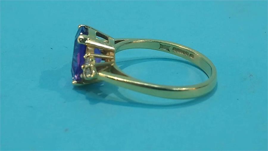 An 18ct diamond and amethyst ring - Image 3 of 4