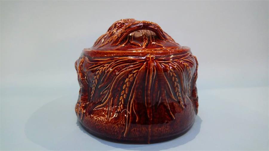 A Portmeirion brown glaze game dish - Image 2 of 5