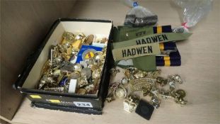 Box of assorted including military buttons etc.