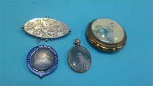 A Victorian silver brooch etc.