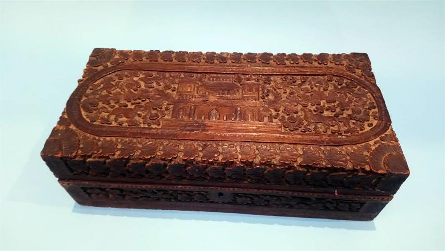 A carved wooden box, 30cm length - Image 3 of 5