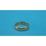 A 22ct gold wedding band, weight 4.5 grams