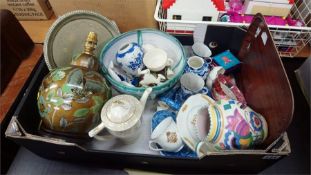 Tray of assorted Poole vase, Maling etc.
