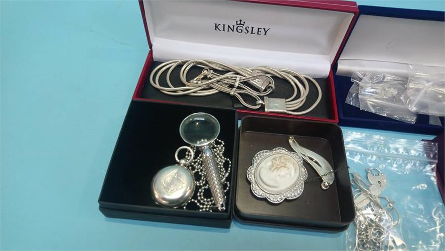 Collection of assorted silver jewellery - Image 2 of 3
