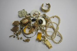 Bag of costume jewellery